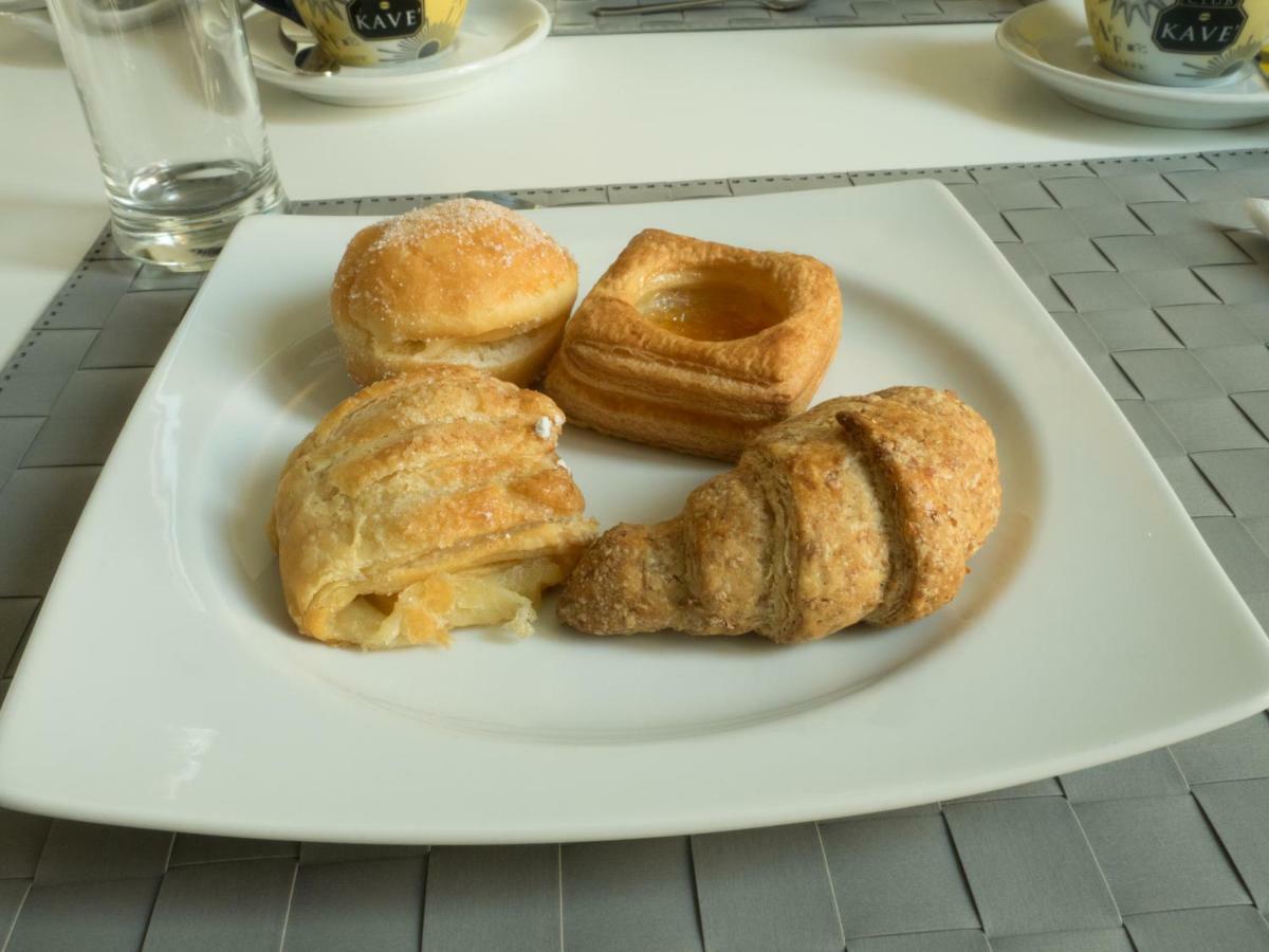 Ajde Rooms & Breakfast 트라니 외부 사진